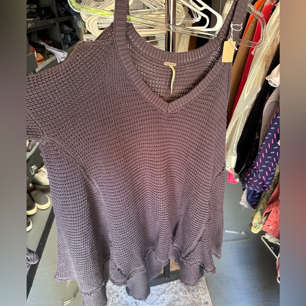 FREE people cut out shoulder navy sweater woman’s size XS
